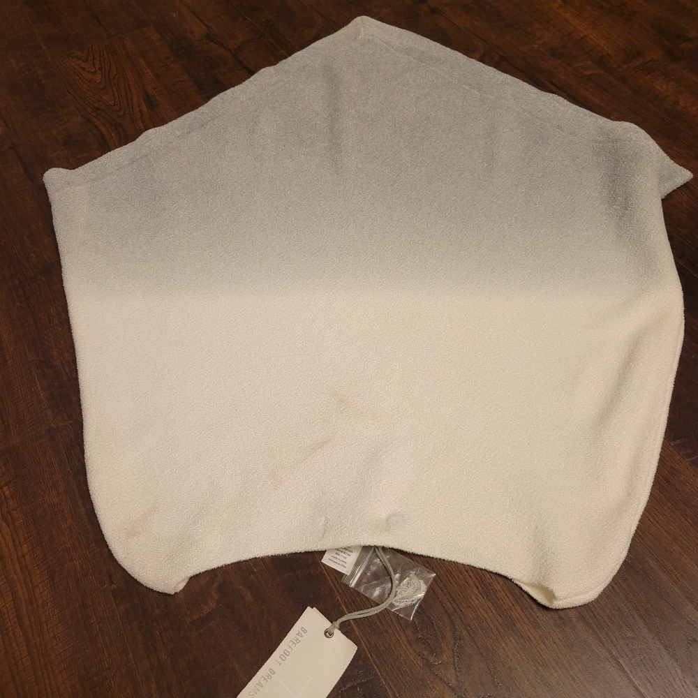 BAREFOOT DREAMS PONCHO OMBRE COLOR NEW WITH TAGS One Size - Picture 6 of 7
